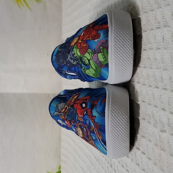 Disney Marvel Adventures Toddler sneakers size 7 - Picture 4 of 7